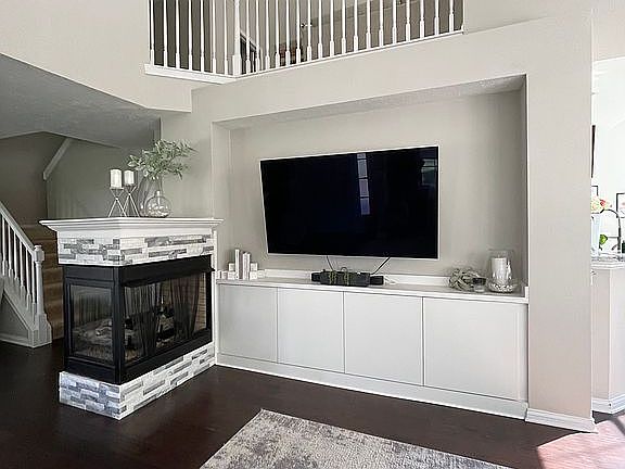 2nd image of 340 W Legend Ct #B