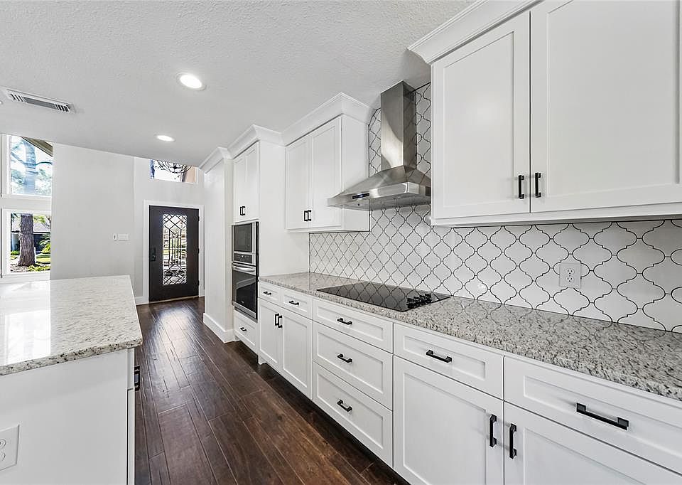 1st image of 2411 Golfcrest Dr