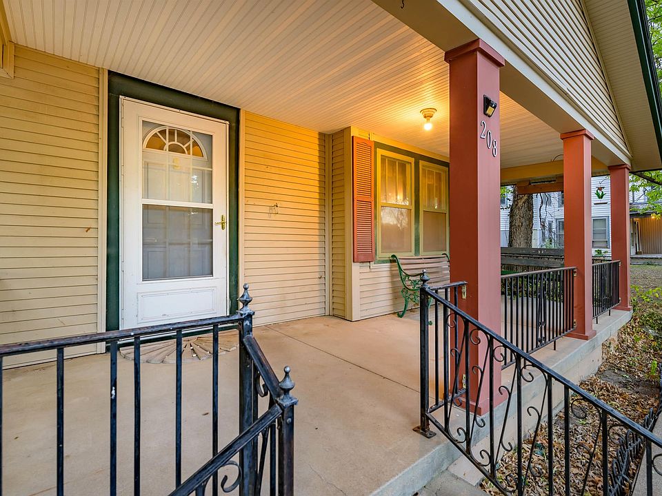 208 E 4th St, Peabody, KS 66866 Zillow