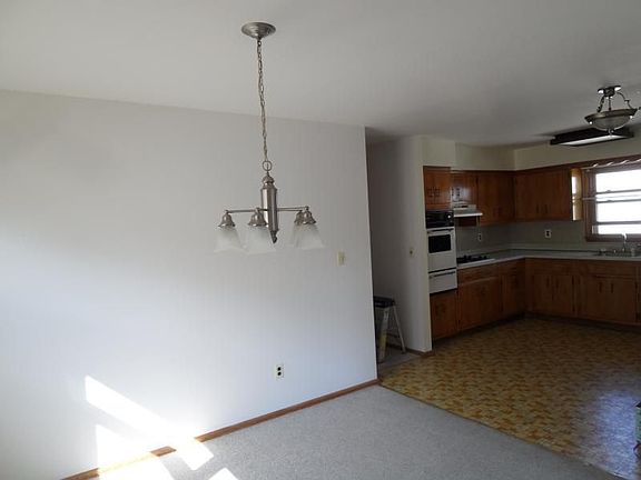 4th image of 81 Gless Ave