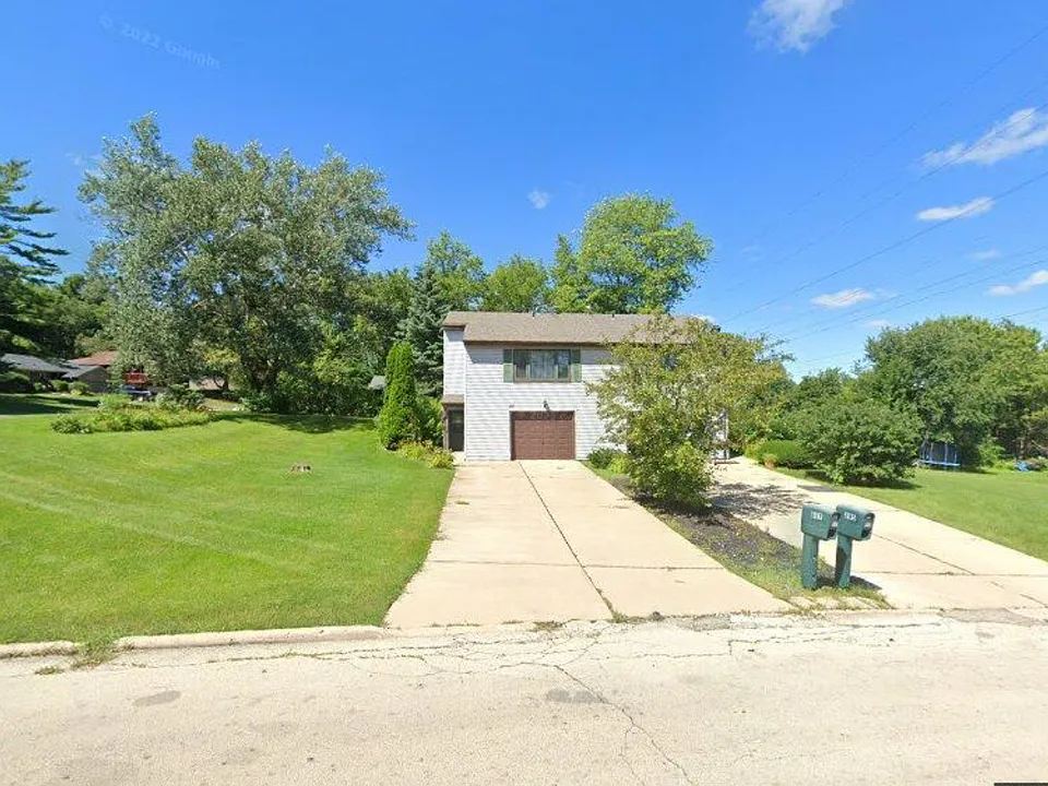Spacious garage and driveway parking