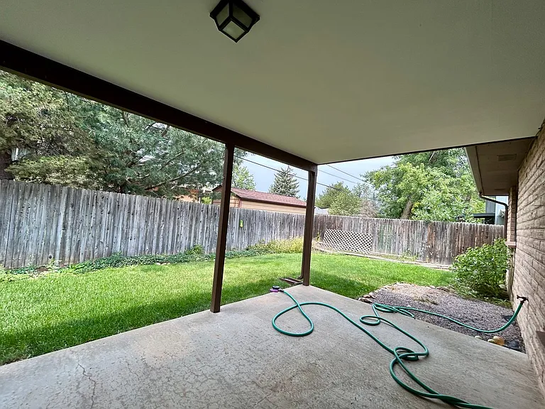 957 Roxwood Ln #C — Photo 9