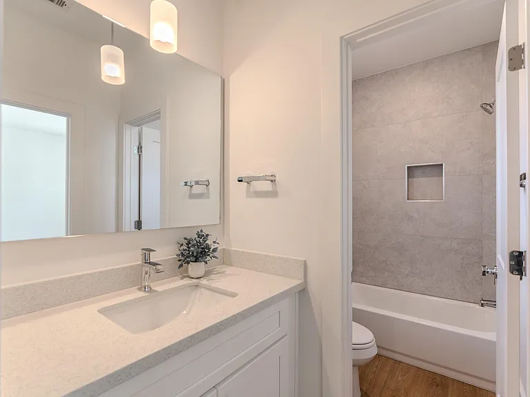 7613 Victory Reserve St — Photo 20