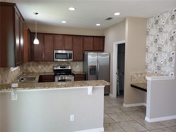 4th image of 2931 Orange Haven Way