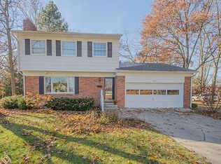 665 Hickory Ln, Saline, MI 48176