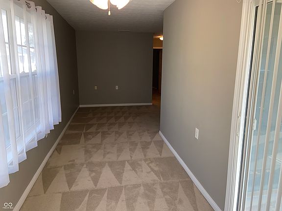 4th image of 10923 Saint Petersburg Way