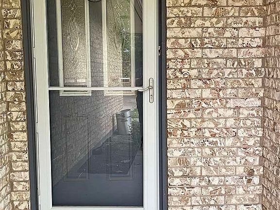 2nd image of 2409 NW Robinhood Dr