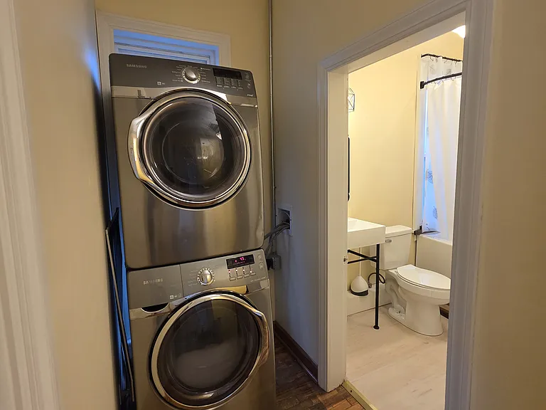 1211 Jules St #1/2 — Photo 8