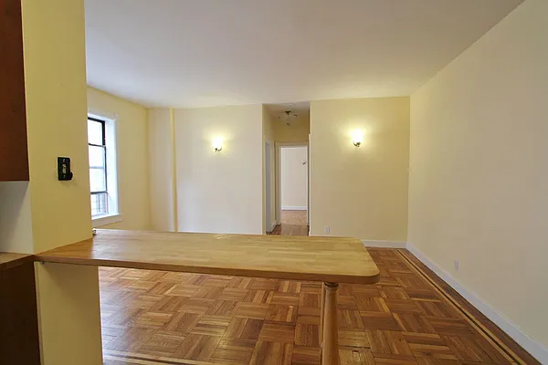 Rented by Julianna Realty Corp | media 26