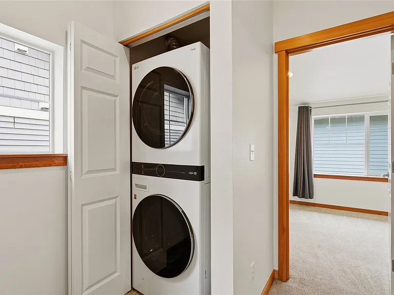 10520 Whitman Ave N #C — Photo 14