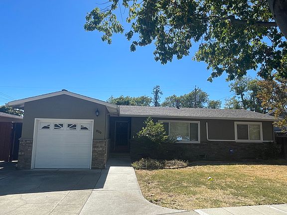 3rd image of 830 Lois Ave