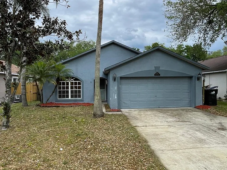 2713 Palm Isle Way — Photo 1