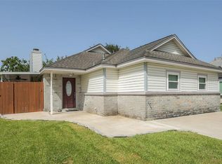 1115 Lochmoor Ln, Pearland, TX 77581