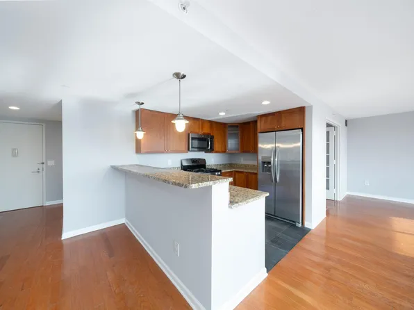 700 Grove St APT 10H, Jersey City, NJ 07310