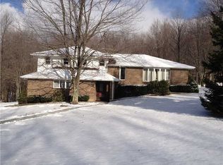 122 Crystal Creek Dr, Ligonier, PA 15658