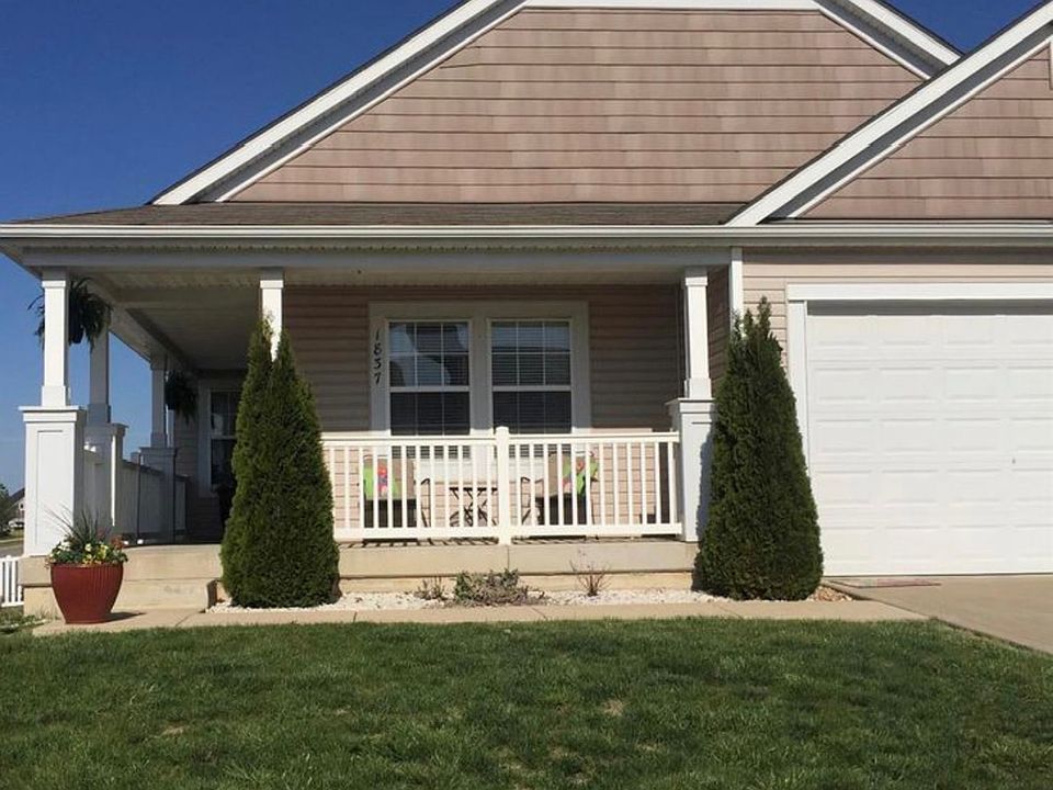 Ranch floorplan with wrap around front porch