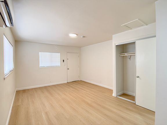 3rd image of 11008 Montecito Dr
