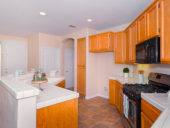 3rd image of 5787 Boxwood Hills Pl