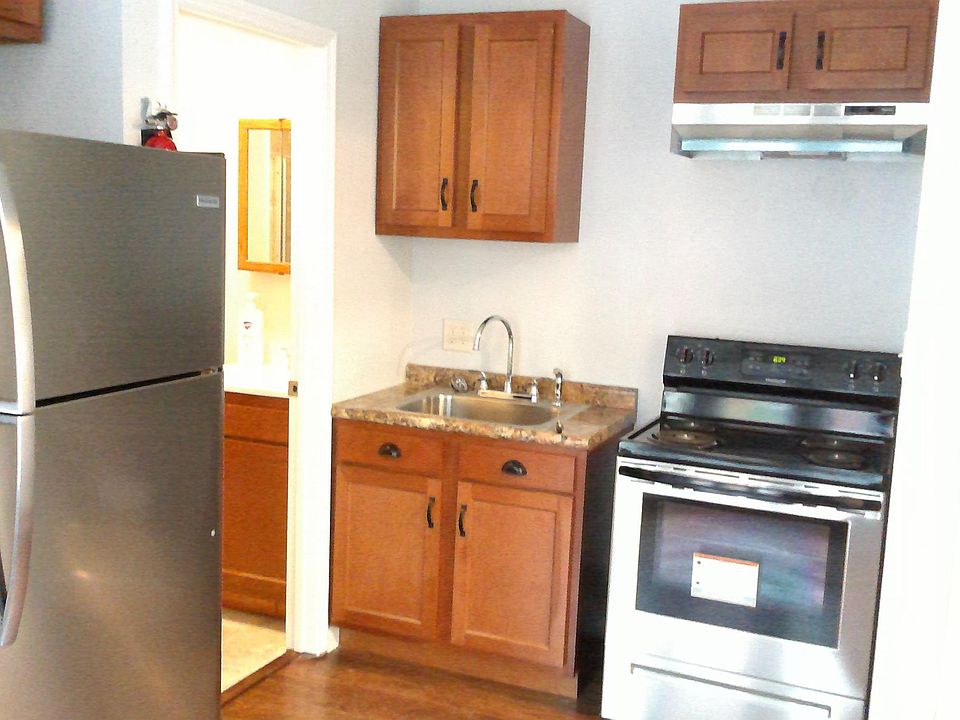 2nd image of 2905 E 5th Ave #1