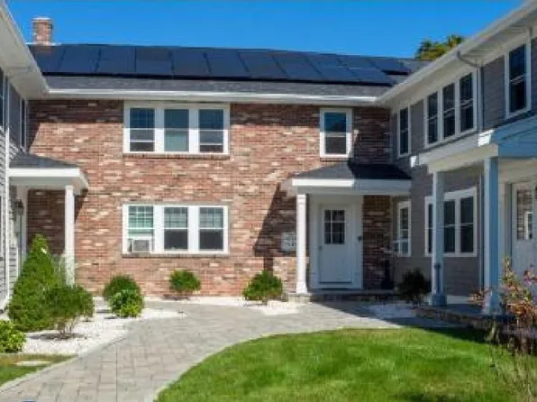 70 Center St, Dennis Pt, MA 02639