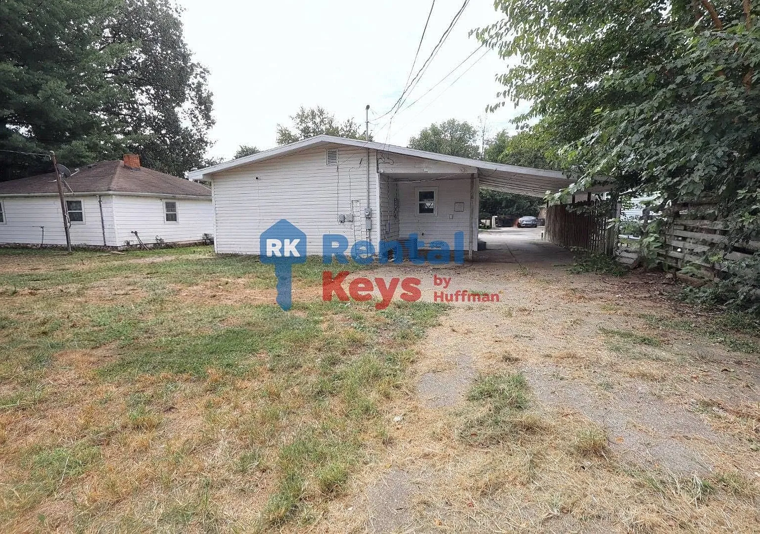 Three Bedroom House | Garage — Photo 2