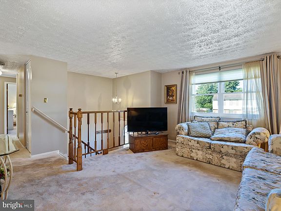 3rd image of 6811 Rock Creek Ct