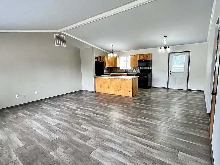 952 W Sheridan Ave — Photo 3