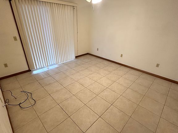 5th image of 3556 Forest Branch Dr APT B