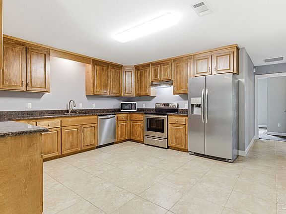 2nd image of 6069 Oglesby Rd