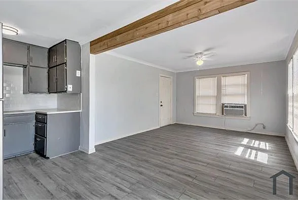 305 N Robinson St #C — Photo 16