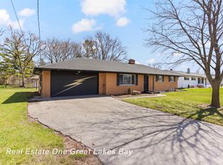 3325 Elmers Dr, Saginaw, MI 48601