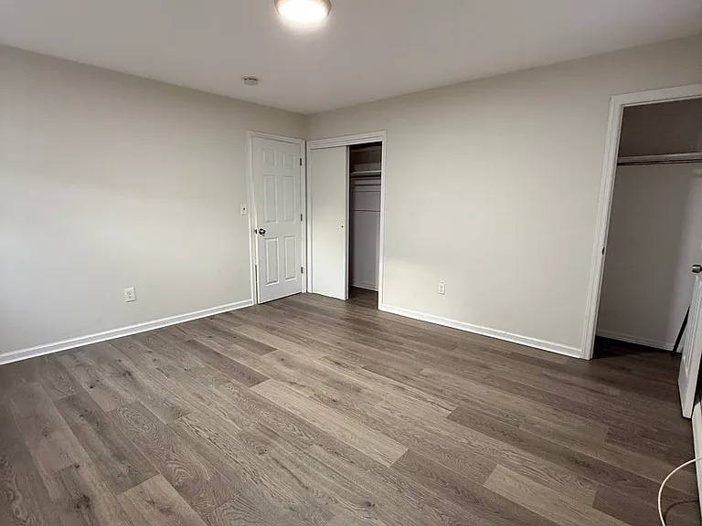 450 E Penn St #1 — Photo 20
