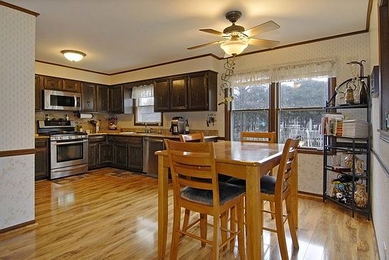 4th image of 1249 W Harvest Ct