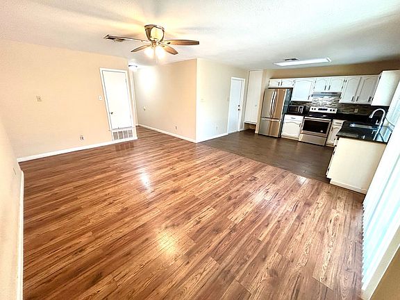 4th image of 5946 Cliff Rock Dr
