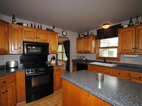 3rd image of W167N10911 Carrington Cir