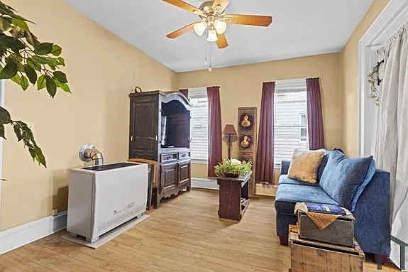 48 Ridge St #2 — Photo 9