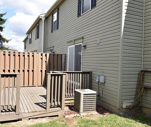 3rd image of 4918 Stoneybrook Blvd