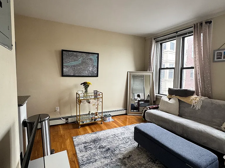 96 W Cedar St #6 — Photo 3