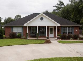 227 W Chance Rd, Lumberton, TX 77657