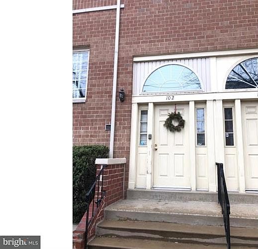 1st image of 700 N Pennock St APT 102