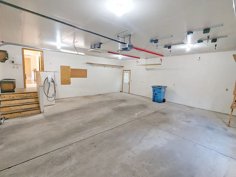 1291 Meadowlake Way — Photo 39