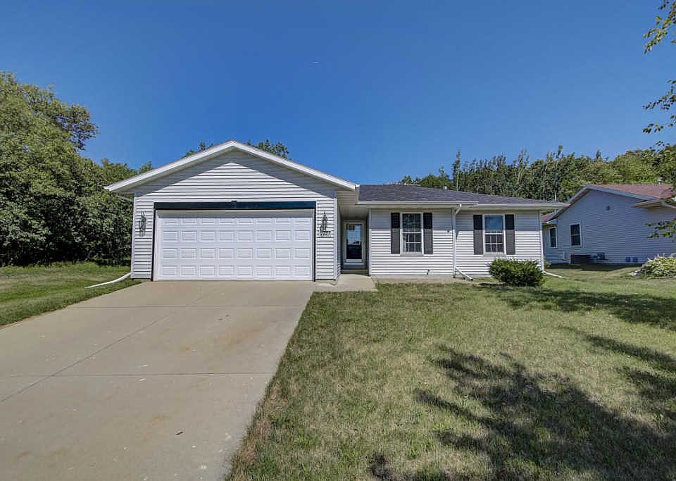 1st image of 1721 Great Forest Dr