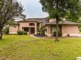 1517 E Creekview Dr, Salado, TX 76571