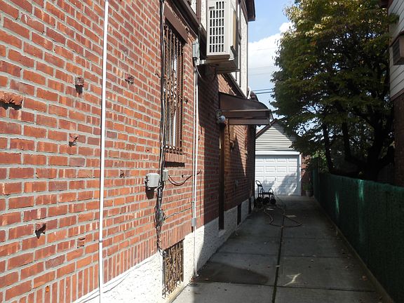3rd image of 6329 Alderton St