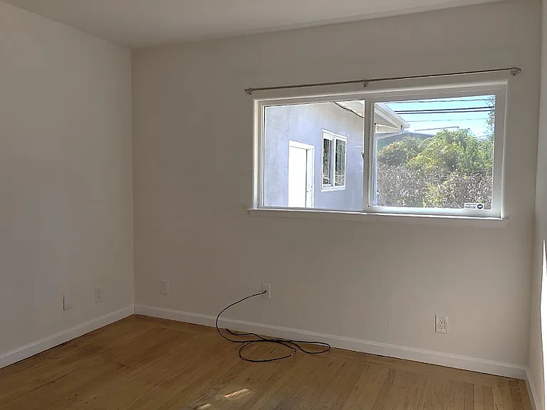 2204 Menalto Ave — Photo 14
