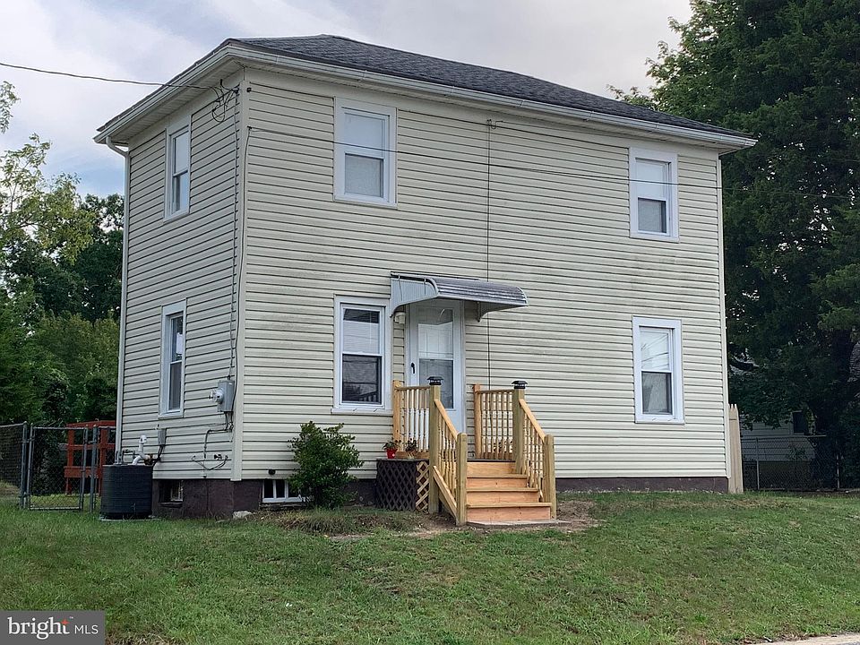 1st image of 705 Cherry St
