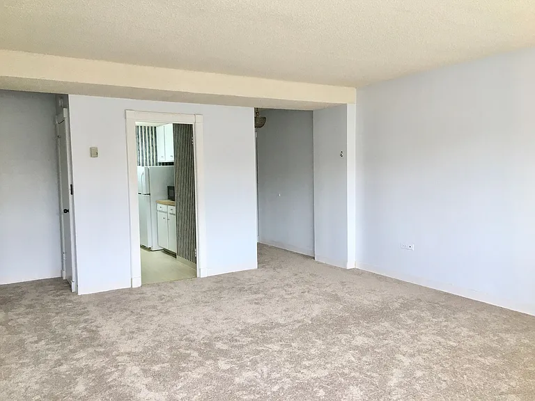 1520 Senate St #48 — Photo 5