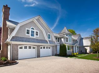 124 Willow St, Southampton, NY 11968