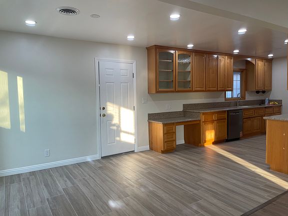 4th image of 16239 Grand Ave #3