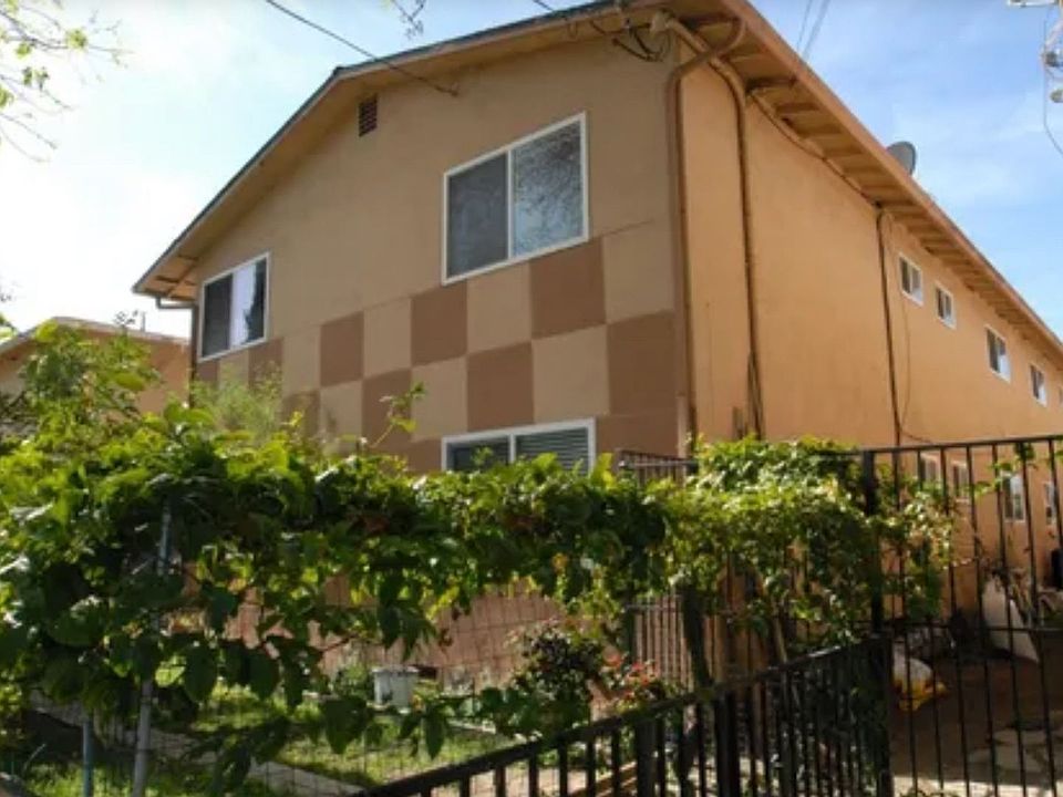 Building Photo 3